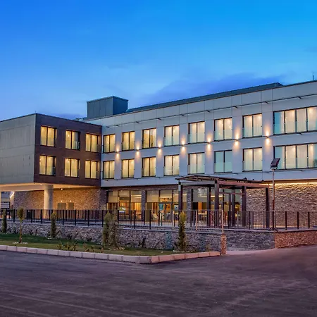 Hampton By Hilton Izmir Hotel