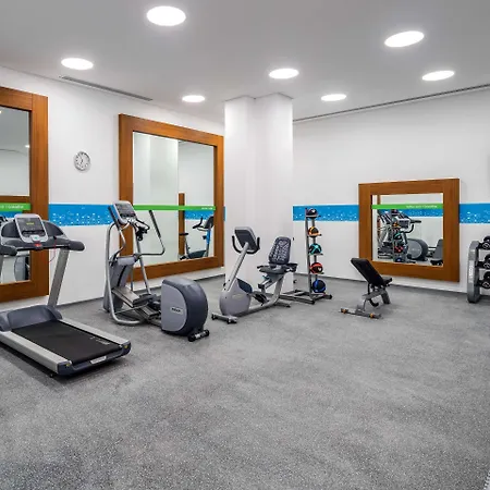 Hampton By Hilton Izmir Hotel 4*