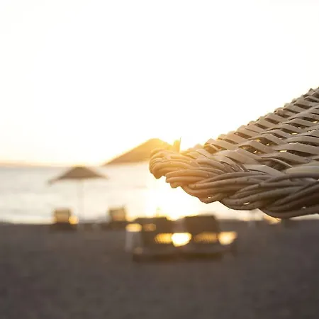 Hampton By Hilton Izmir ホテル 4*