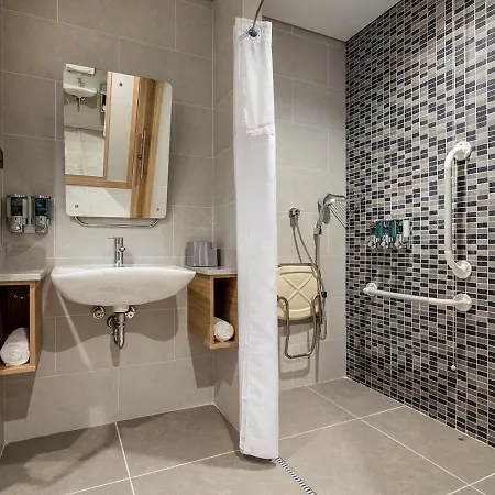 Hotel Hampton By Hilton Izmir