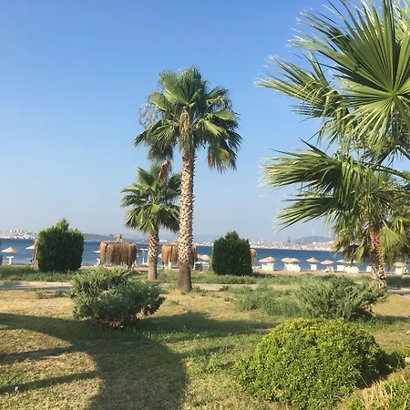 ホテル Hampton By Hilton Izmir