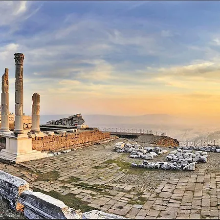 ホテル Hampton By Hilton Izmir