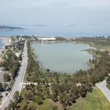 Hotel Hampton By Hilton Izmir 4*