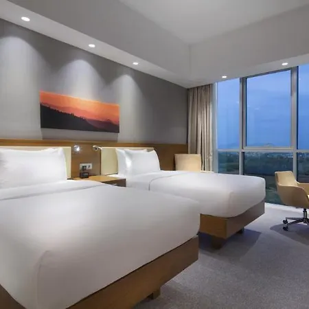 Hampton By Hilton Izmir ホテル