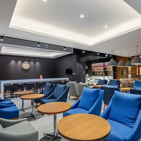 Hampton By Hilton Izmir 4*