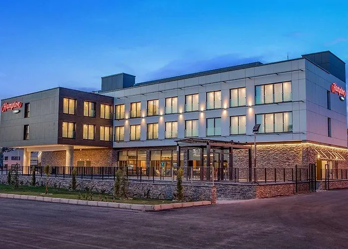 Hampton By Hilton Izmir Otel 4*