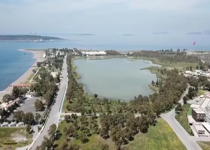 Otel Hampton By Hilton Izmir 4*