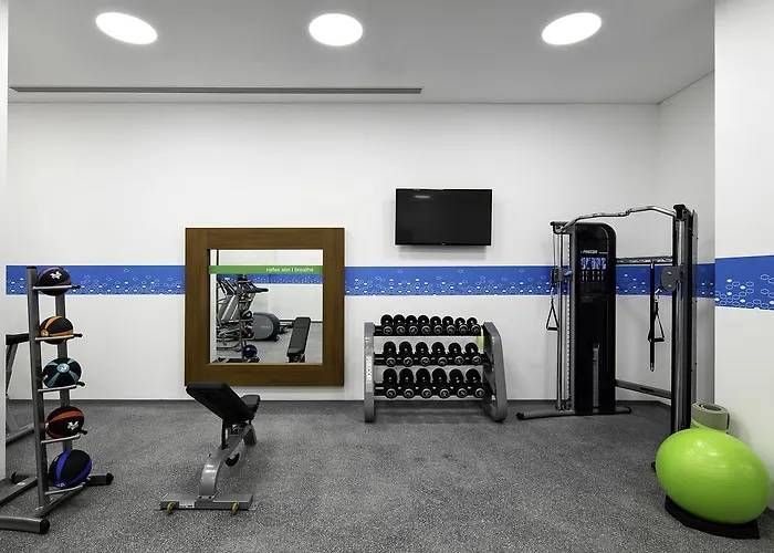 Hampton By Hilton Izmir Otel 4*