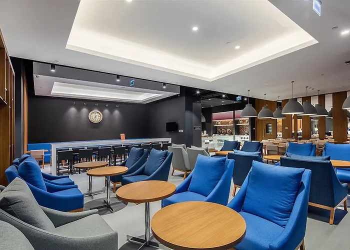 Hampton By Hilton Izmir 4*