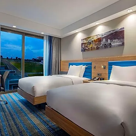 Hampton By Hilton Izmir 4*