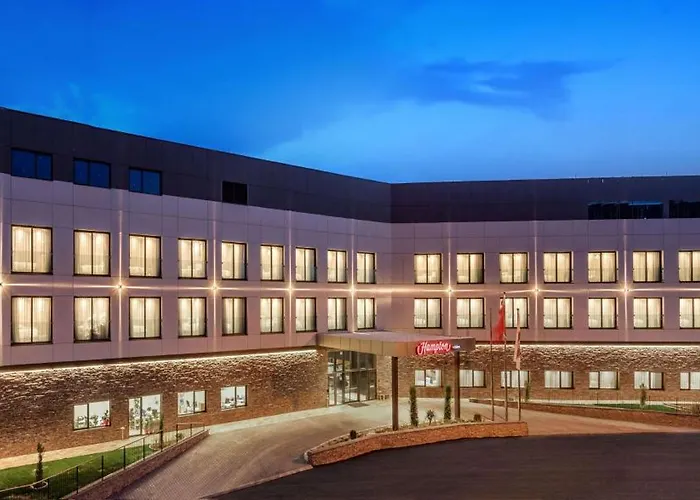 Hotel Hampton By Hilton Izmir 4*