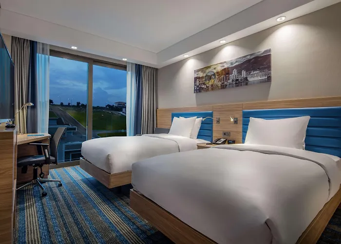 Hotel Hampton By Hilton Izmir