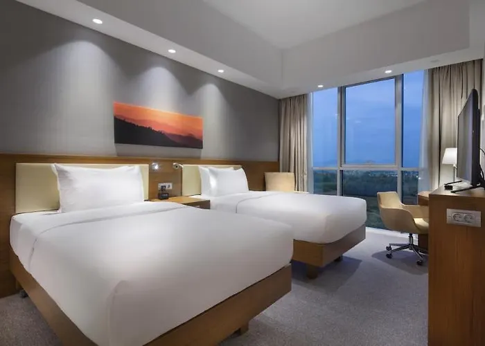 Hampton By Hilton Izmir Hotel